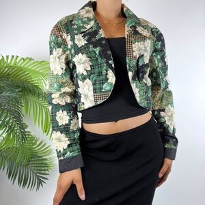 Women's Vintage 90s Floral Plaid Patchwork Cottage Whimsygoth Cropped Blazer / M